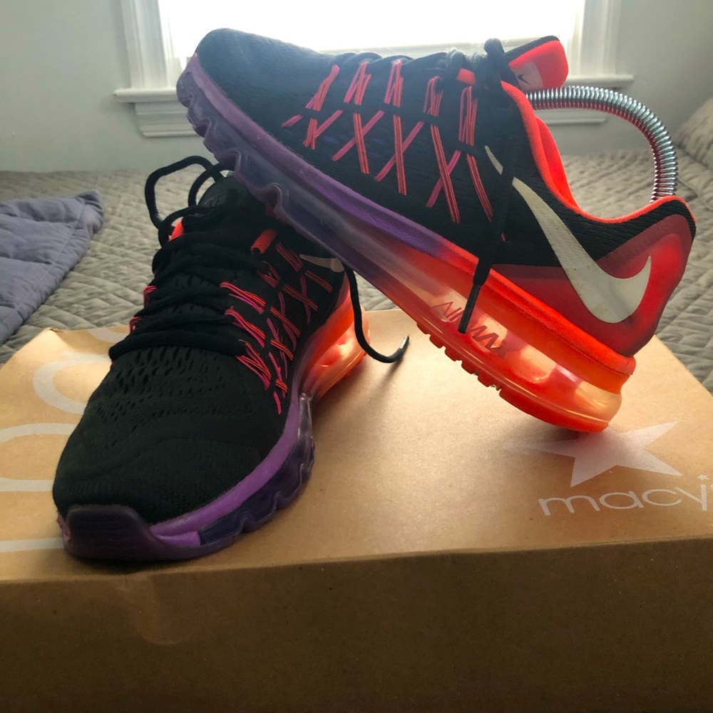 Nike / Womens / Air Max / size 7.5